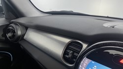 2022 (22) MINI HATCHBACK 1.5 Cooper Exclusive 5dr 5736952