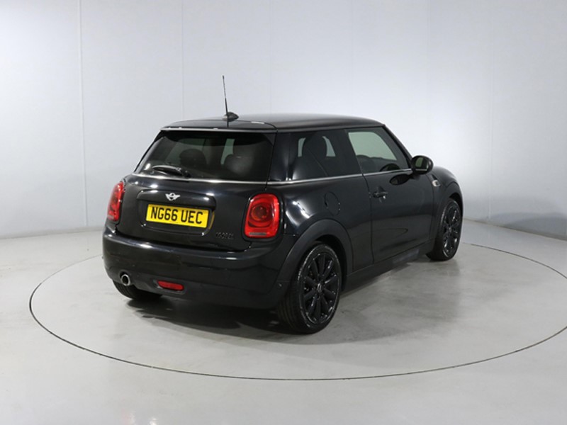 2016 (66) MINI HATCHBACK 1.5 Cooper 3dr Auto 5765139