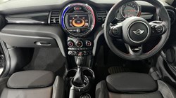 2016 (66) MINI HATCHBACK 1.5 Cooper 3dr Auto 5765103