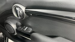 2016 (66) MINI HATCHBACK 1.5 Cooper 3dr Auto 5765118