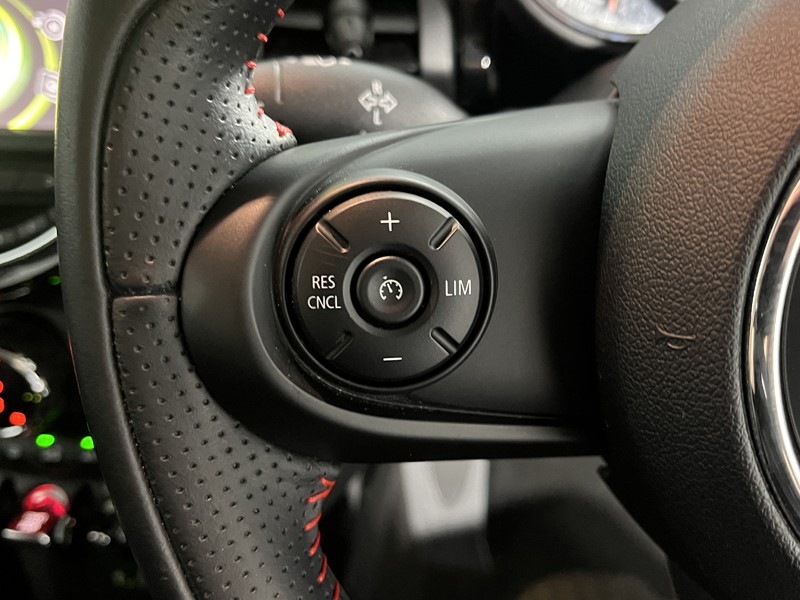 2016 (66) MINI HATCHBACK 1.5 Cooper 3dr Auto 5765121