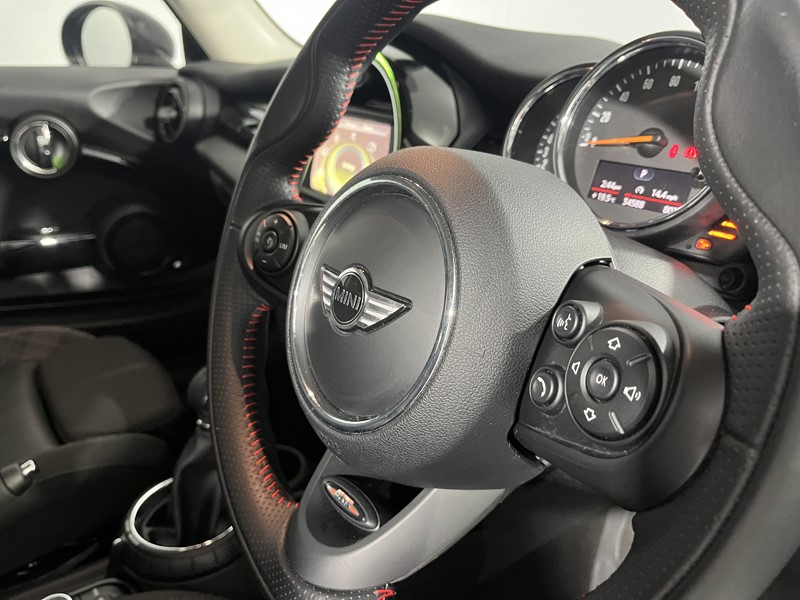 2016 (66) MINI HATCHBACK 1.5 Cooper 3dr Auto 5765120