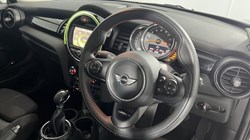 2016 (66) MINI HATCHBACK 1.5 Cooper 3dr Auto 5765105