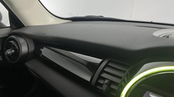 2016 (66) MINI HATCHBACK 1.5 Cooper 3dr Auto 5765124