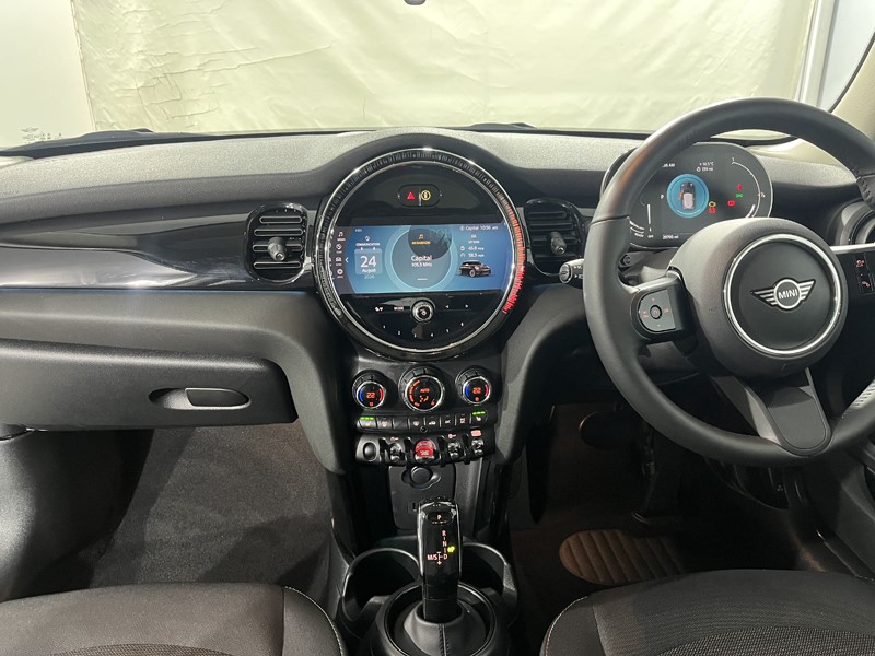 2023 (73) MINI HATCHBACK 1.5 Cooper Classic 3dr Auto 5746965