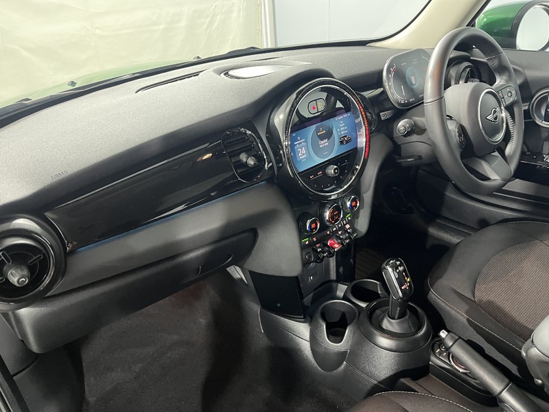 2023 (73) MINI HATCHBACK 1.5 Cooper Classic 3dr Auto 5746968