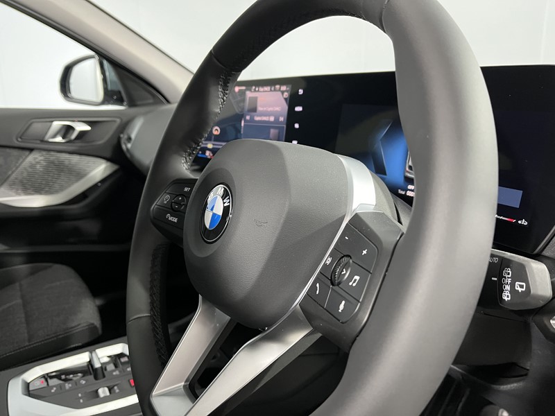2025 (75) BMW 1 SERIES 120 Sport 5dr Step Auto 5878167