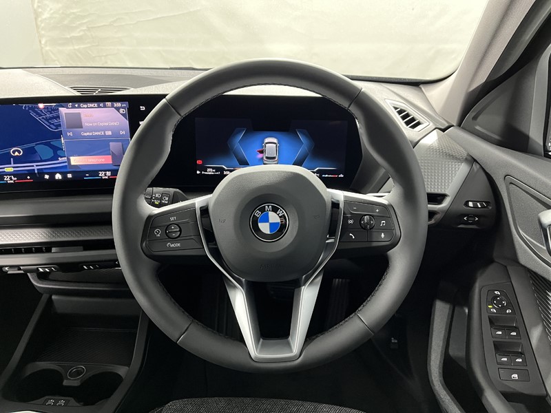 2025 (75) BMW 1 SERIES 120 Sport 5dr Step Auto 5878151