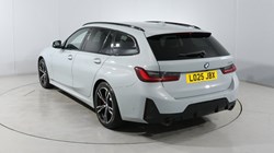 2025 (25) BMW 3 SERIES 320i M Sport 5dr Step Auto 5872564