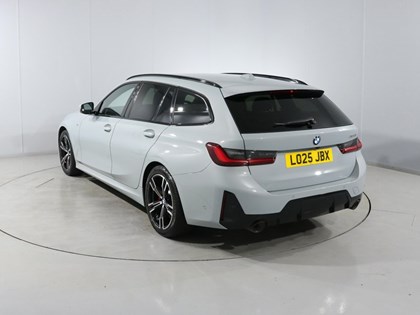 2025 (25) BMW 3 SERIES 320i M Sport 5dr Step Auto