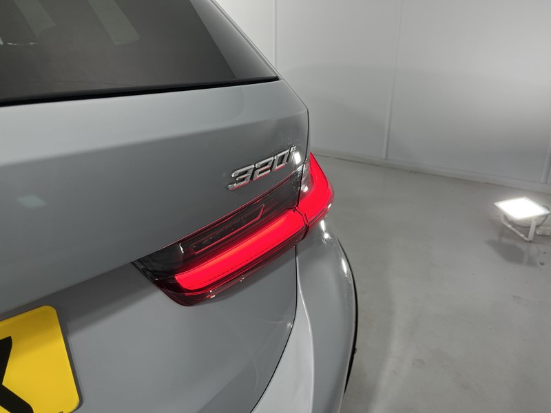 2025 (25) BMW 3 SERIES 320i M Sport 5dr Step Auto 5872607