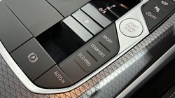 2025 (25) BMW 3 SERIES 320i M Sport 5dr Step Auto 5872597
