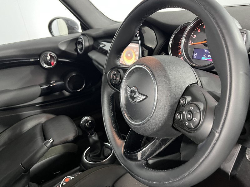 2018 (18) MINI CONVERTIBLE 1.5 Cooper 2dr 5769277