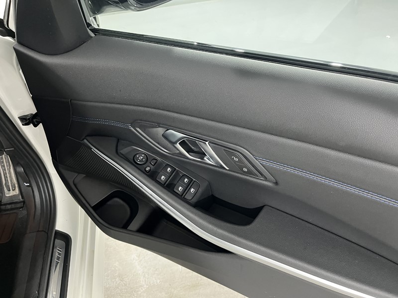 2024 (24) BMW 3 SERIES 320i M Sport 4dr Step Auto 5768980