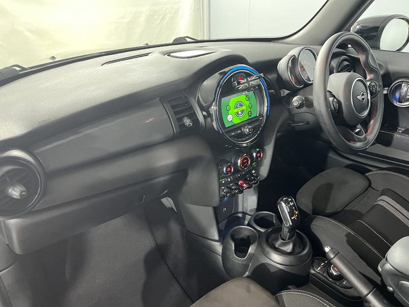 2021 (21) MINI HATCHBACK 1.5 Cooper Sport II 3dr Auto 5769221