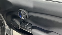 2021 (21) MINI HATCHBACK 1.5 Cooper Sport II 3dr Auto 5769233