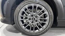 2025 (75) MINI COOPER 1.5 C Exclusive 5dr Auto 5793139