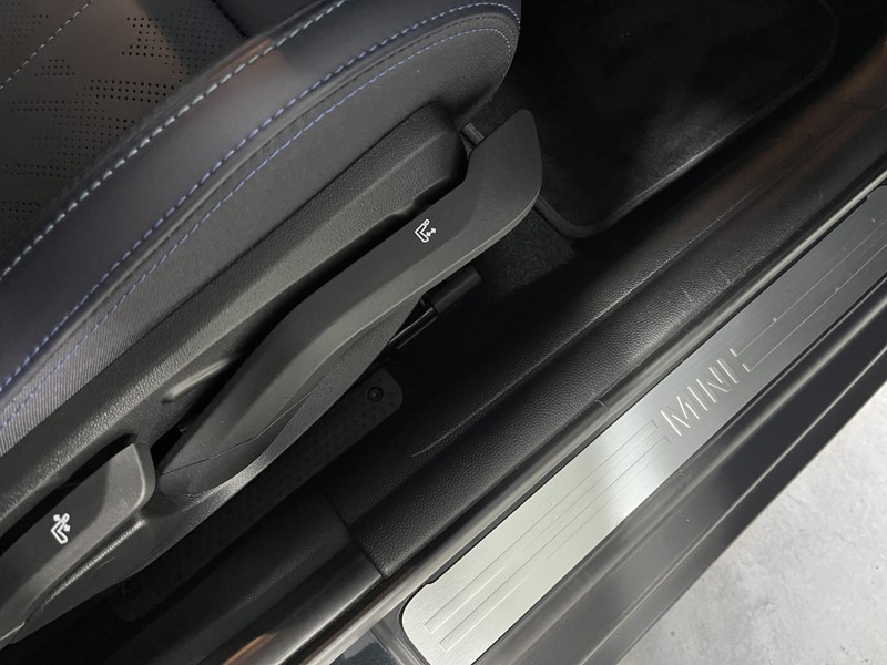 2025 (75) MINI COOPER 1.5 C Exclusive 5dr Auto 5793144