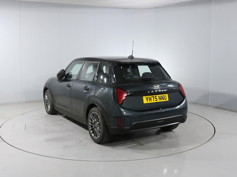 2025 (75) MINI COOPER 1.5 C Exclusive 5dr Auto 5793127