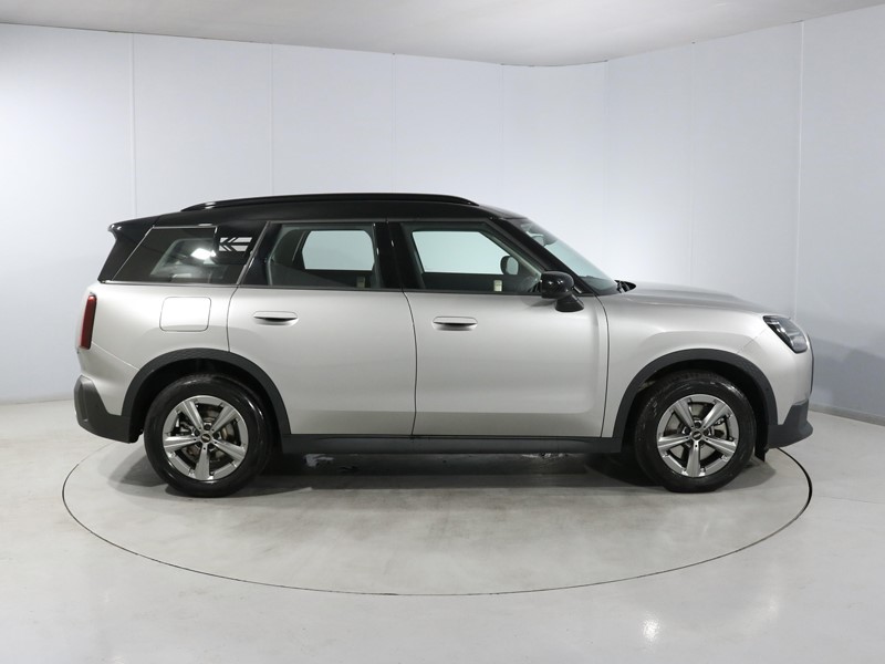 2025 (75) MINI COUNTRYMAN 1.5 C Classic 5dr Auto 5769411
