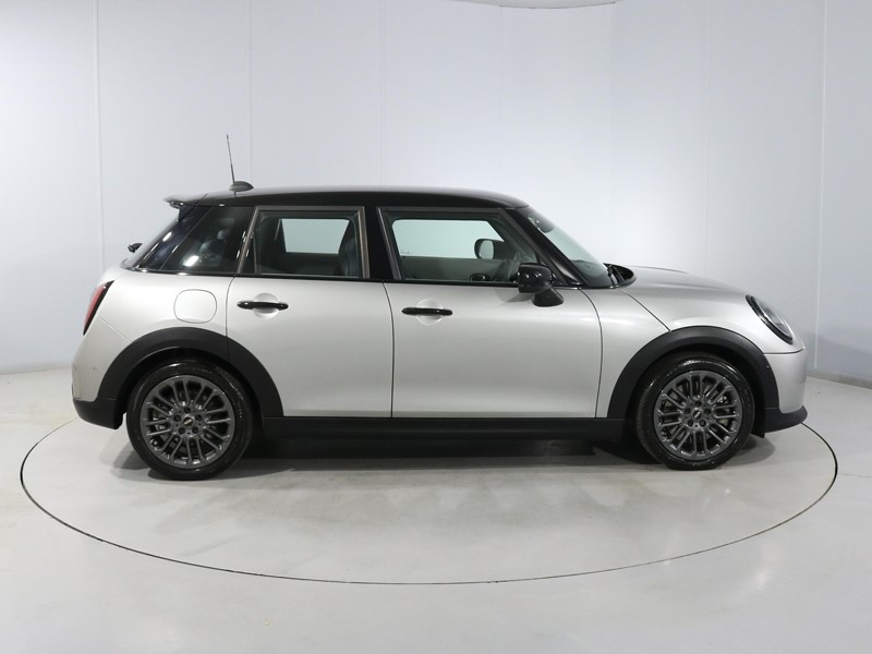 2025 (75) MINI COOPER 2.0 S Exclusive 5dr Auto 5786165