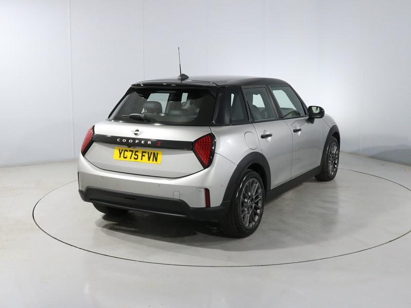 2025 (75) MINI COOPER 2.0 S Exclusive 5dr Auto 5786204