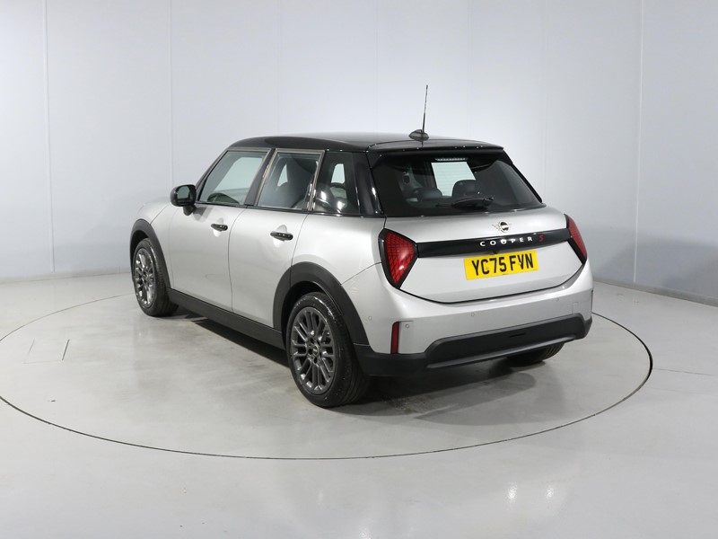 2025 (75) MINI COOPER 2.0 S Exclusive 5dr Auto 5786164