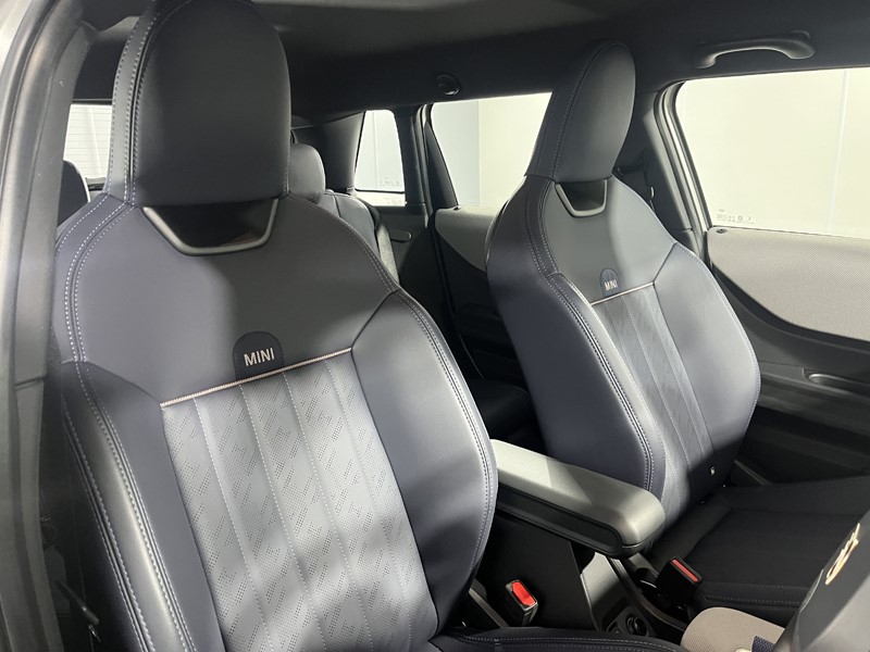 2025 (75) MINI COOPER 2.0 S Exclusive 5dr Auto 5786173