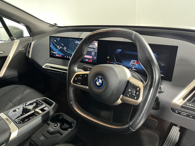 2023 (73) BMW iX 240kW xDrive40 M Sport 76.6kWh 5dr Auto 5768875