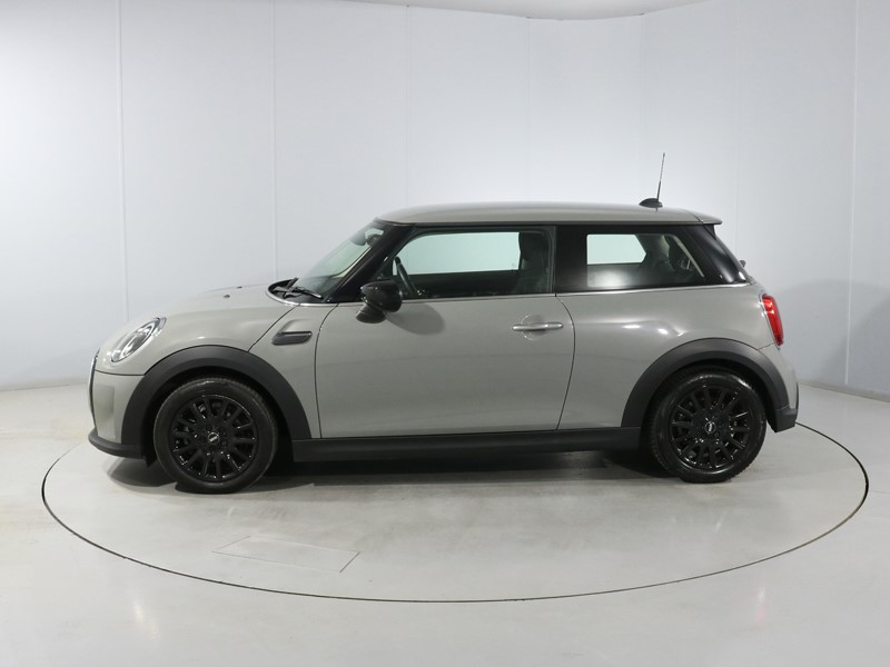 2022 (72) MINI HATCHBACK 1.5 Cooper Classic 3dr Auto 5786162