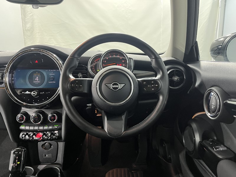 2022 (72) MINI HATCHBACK 1.5 Cooper Classic 3dr Auto 5786127