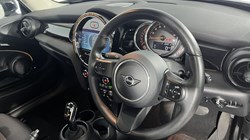 2022 (72) MINI HATCHBACK 1.5 Cooper Classic 3dr Auto 5786128