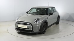 2022 (72) MINI HATCHBACK 1.5 Cooper Classic 3dr Auto 5786160