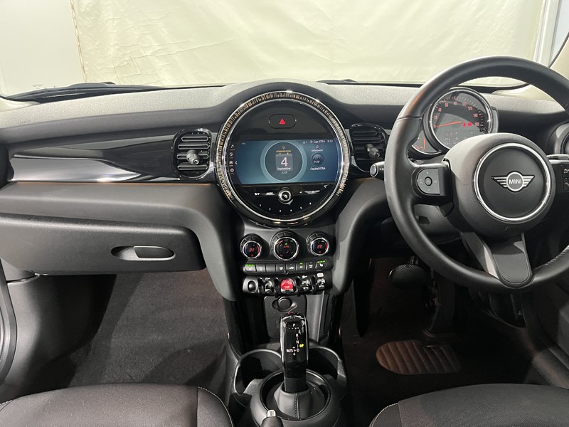 2022 (72) MINI HATCHBACK 1.5 Cooper Classic 3dr Auto 5786126