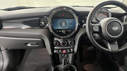 2022 (72) MINI HATCHBACK 1.5 Cooper Classic 3dr Auto 5786126