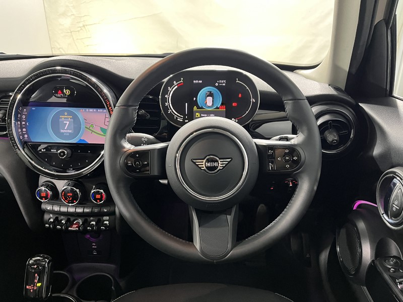 2023 (73) MINI HATCHBACK 1.5 Cooper Classic Premium Plus 5dr Auto 5793086