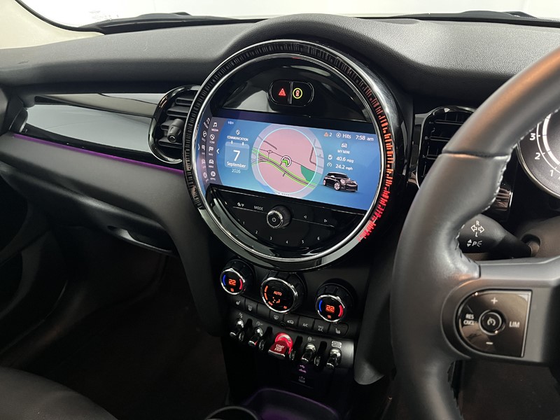 2023 (73) MINI HATCHBACK 1.5 Cooper Classic Premium Plus 5dr Auto 5793089