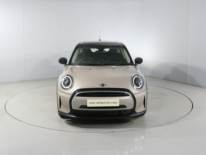 2023 (73) MINI HATCHBACK 1.5 Cooper Classic Premium Plus 5dr Auto 5793097