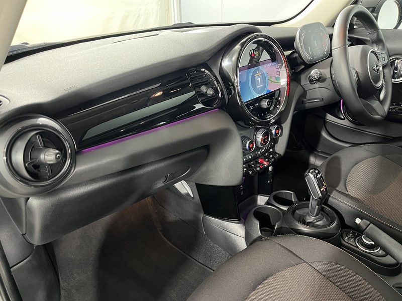 2023 (73) MINI HATCHBACK 1.5 Cooper Classic Premium Plus 5dr Auto 5793088