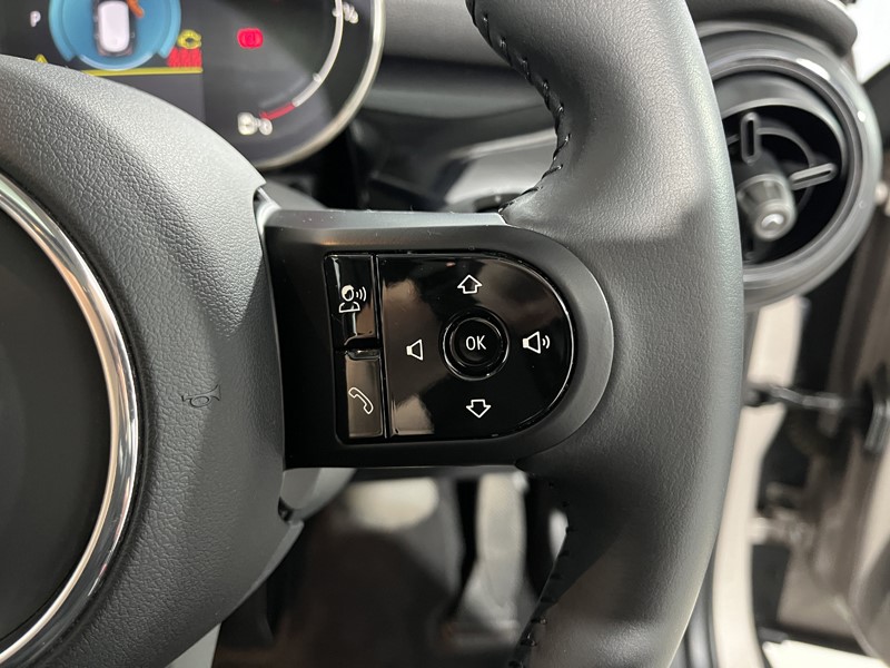 2023 (73) MINI HATCHBACK 1.5 Cooper Classic Premium Plus 5dr Auto 5793106
