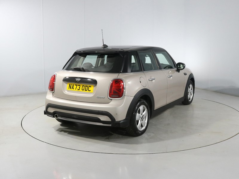 2023 (73) MINI HATCHBACK 1.5 Cooper Classic Premium Plus 5dr Auto 5793124