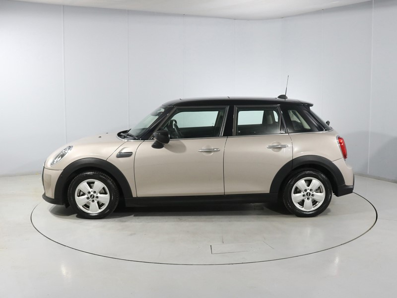 2023 (73) MINI HATCHBACK 1.5 Cooper Classic Premium Plus 5dr Auto 5793125