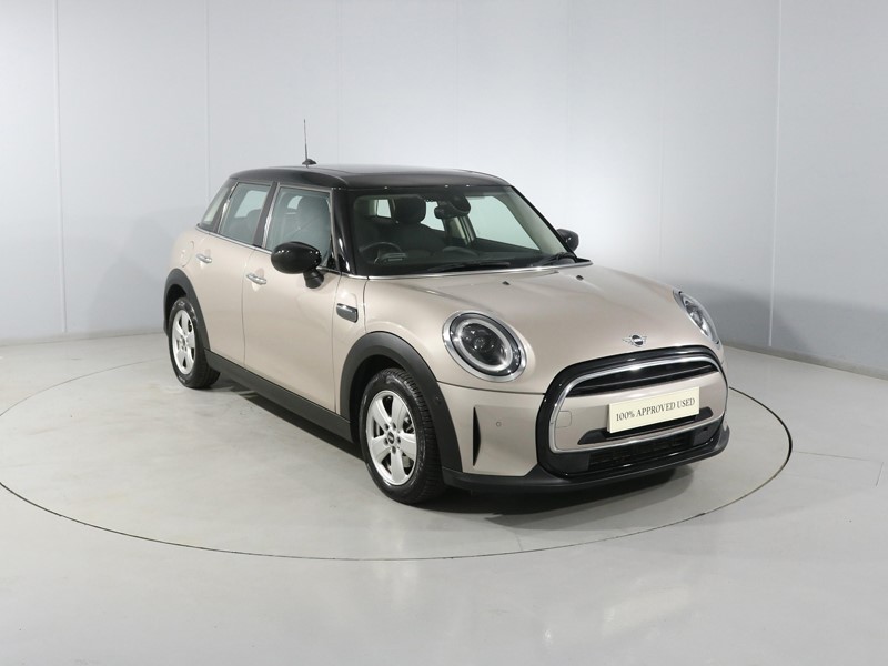 2023 (73) MINI HATCHBACK 1.5 Cooper Classic Premium Plus 5dr Auto
