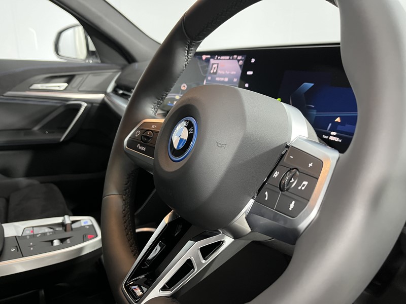 2025 (75) BMW iX2 150kW eDrive20 M Sport 65kWh 5dr Auto 5782903