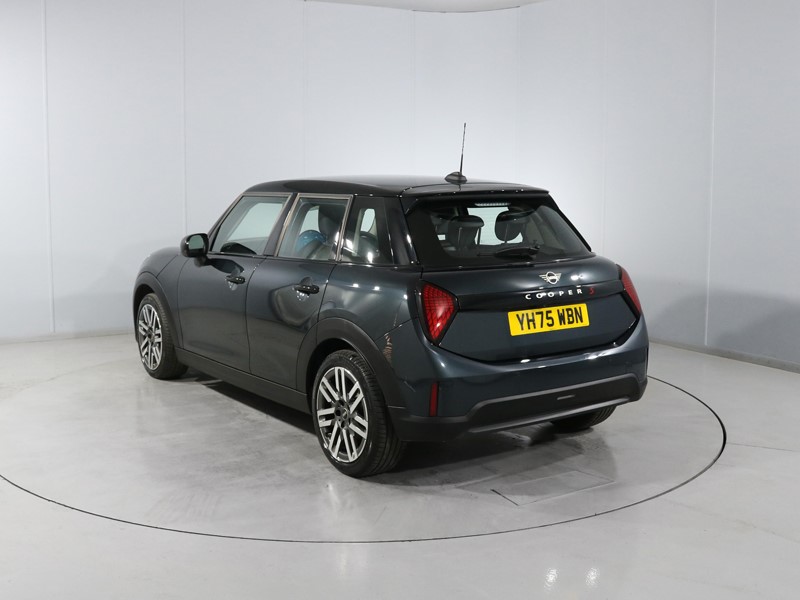 2025 (75) MINI COOPER 2.0 S Classic 5dr Auto 5814747