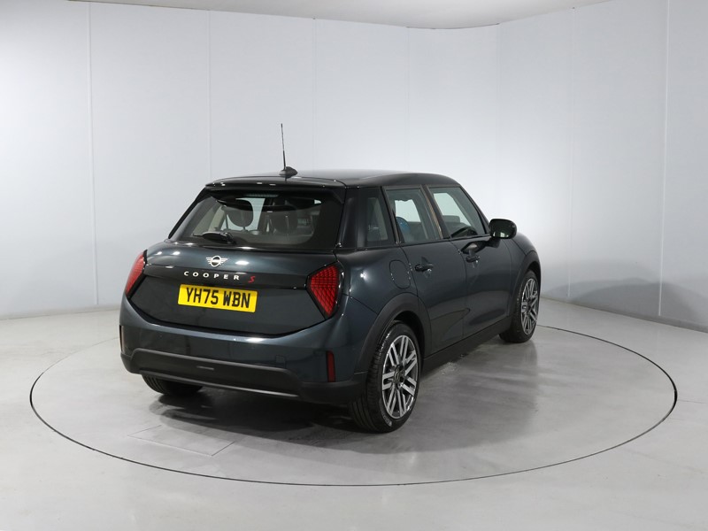 2025 (75) MINI COOPER 2.0 S Classic 5dr Auto 5814786