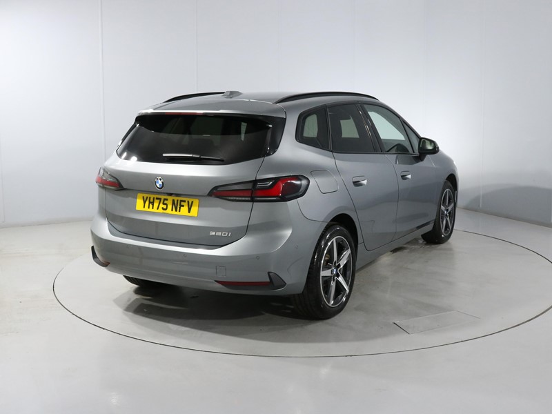 2025 (75) BMW 2 SERIES 220i MHT Sport 5dr DCT 5780790