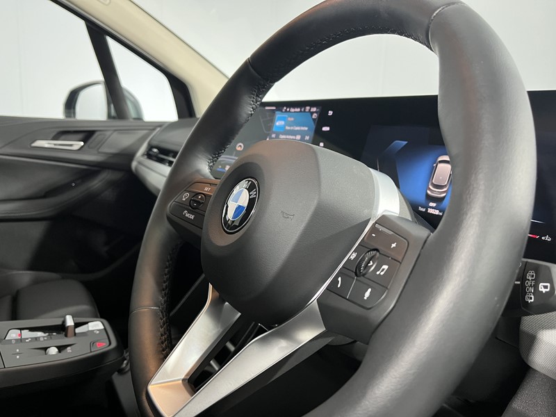 2025 (75) BMW 2 SERIES 220i MHT Sport 5dr DCT 5780764