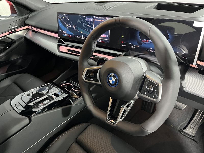 2025 (75) BMW I5 250kW eDrive40 M Sport Pro 84kWh 4dr Auto 5782684