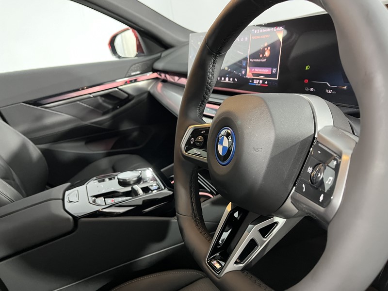 2025 (75) BMW I5 250kW eDrive40 M Sport Pro 84kWh 4dr Auto 5782700